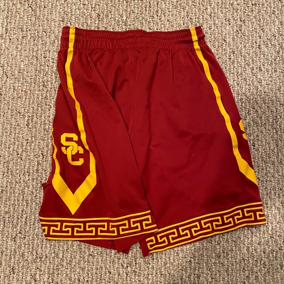 usc nike shorts